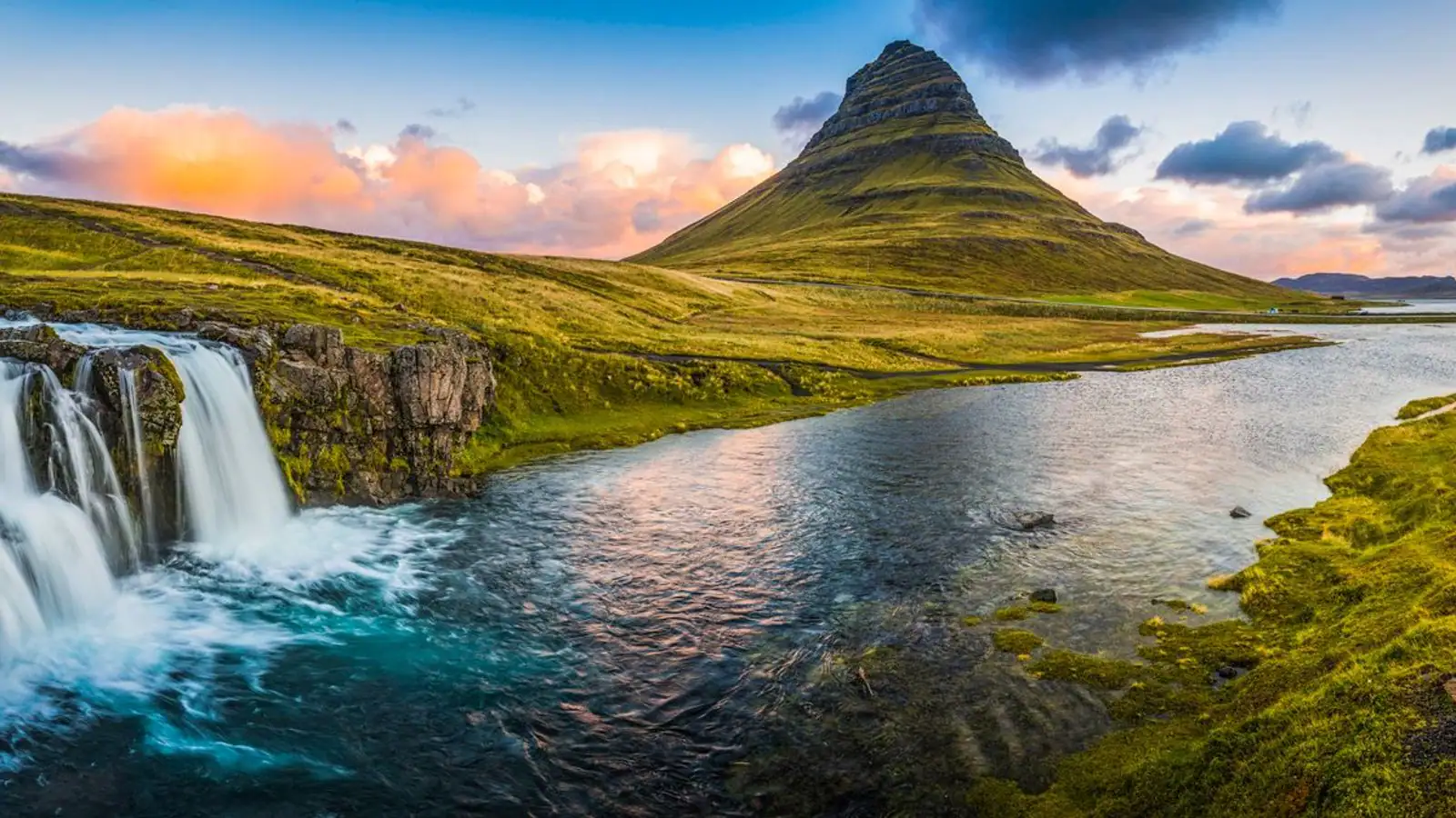 Exploring Iceland: A Journey Through Nature’s Majestic Wonders